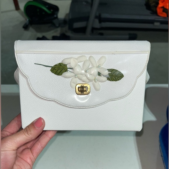 FIRST HOLY COMMUNION SET - Picture 5 of 12